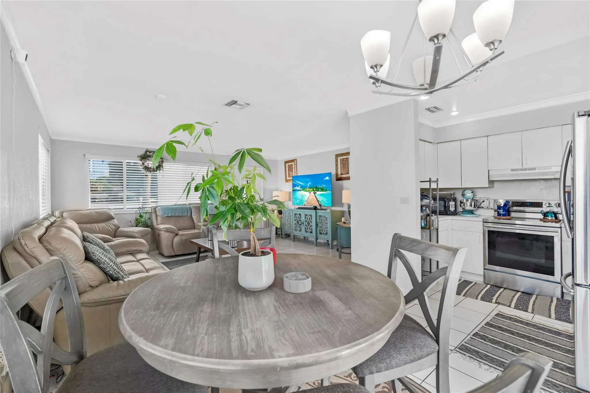 2360 NW 204