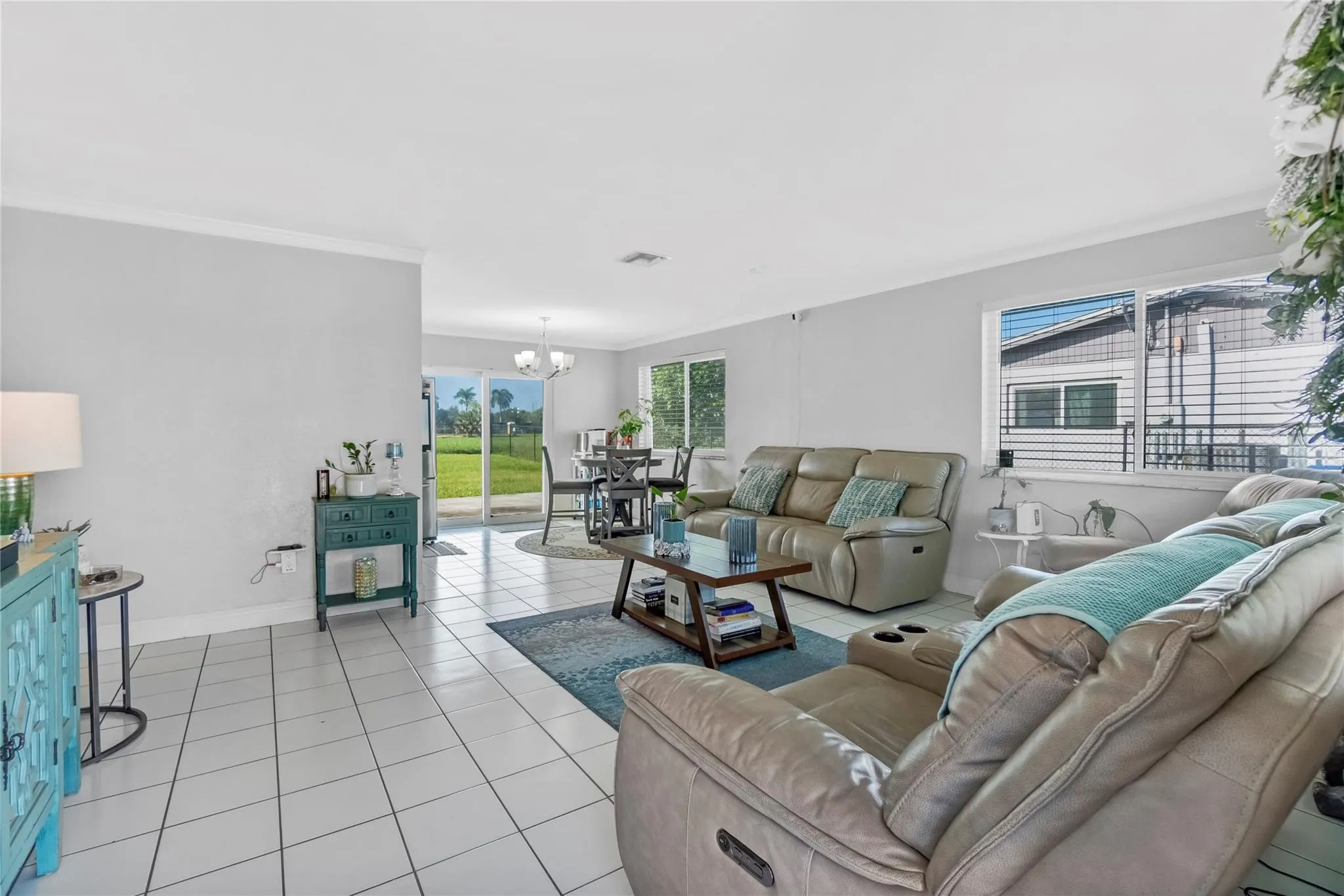 2360 NW 204