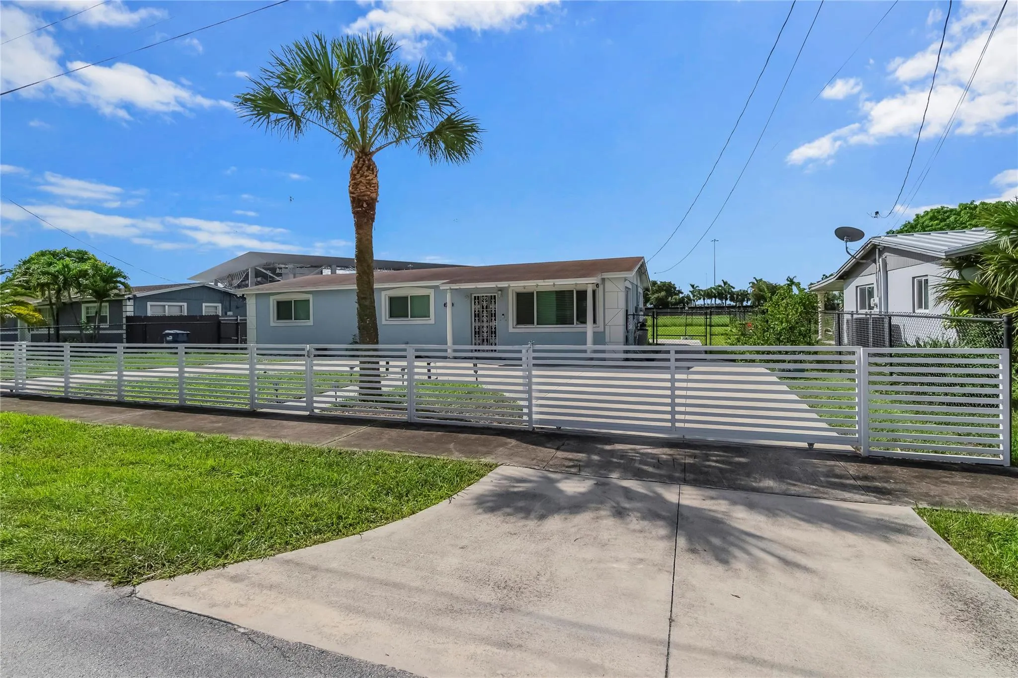 2360 NW 204