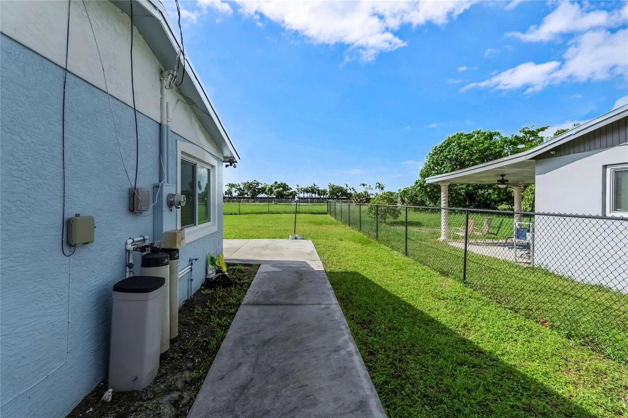 2360 NW 204