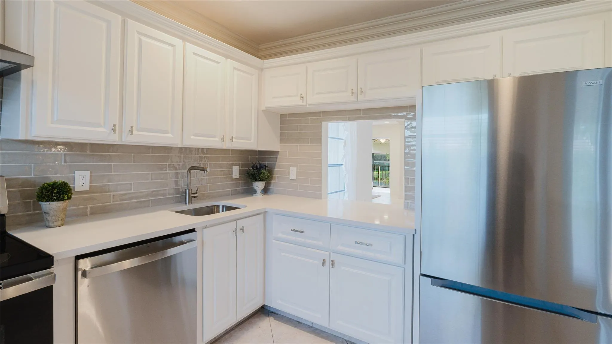 9277 Vista Del Lago, #39B