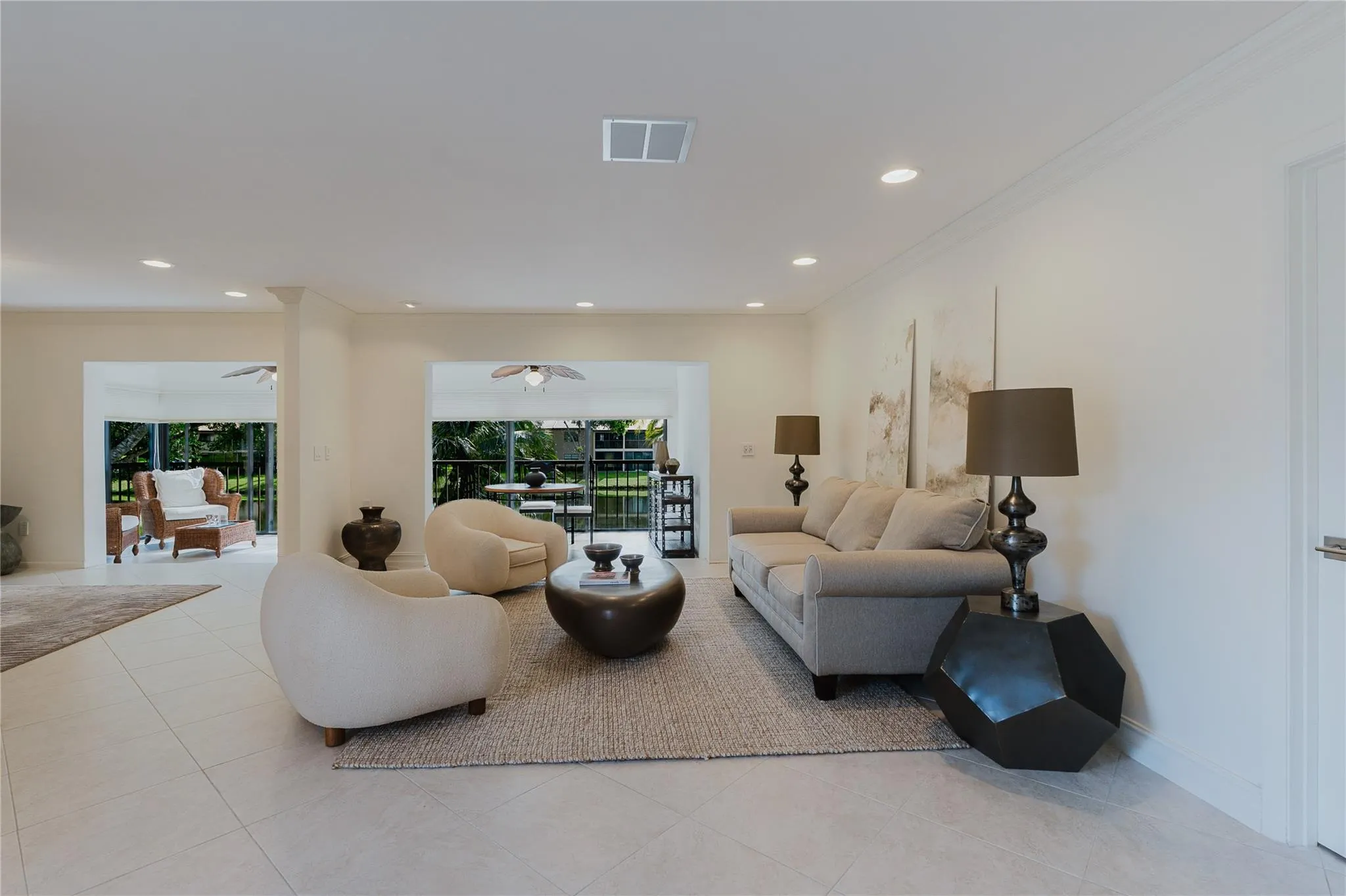 9277 Vista Del Lago, #39B