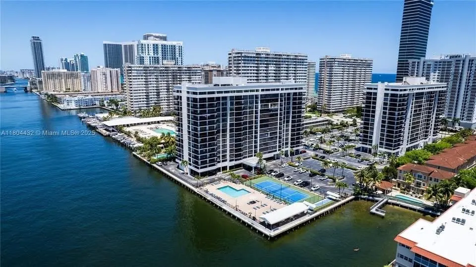 2017 S Ocean Drive, #307