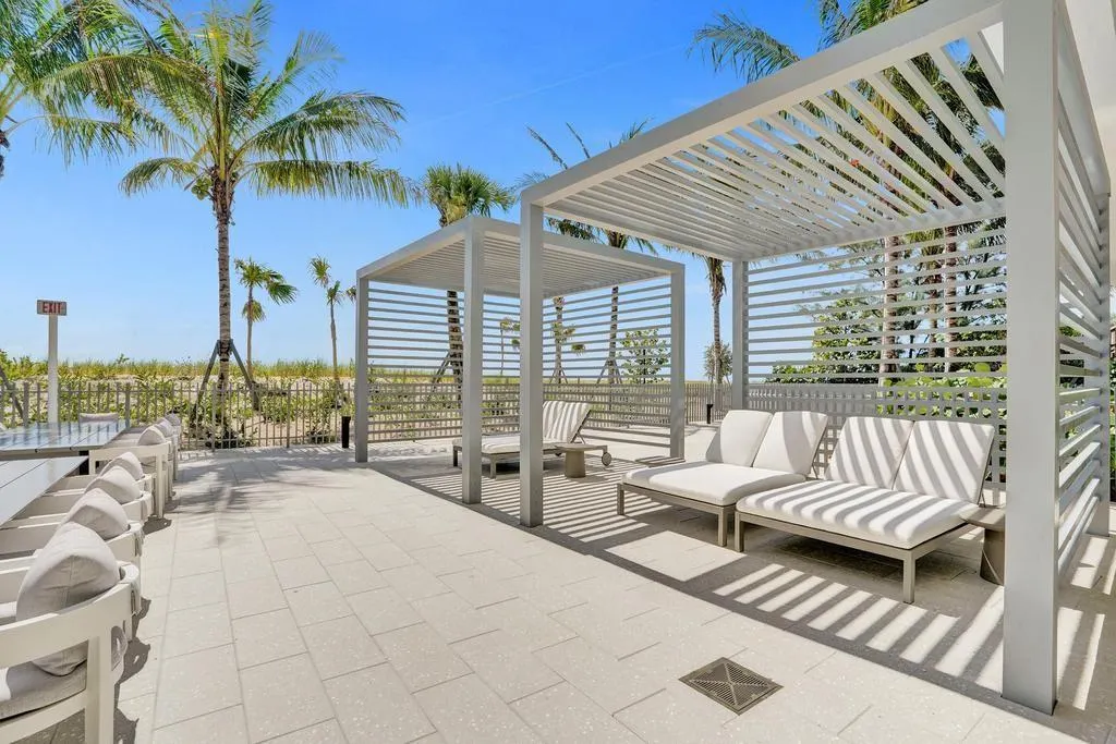 900 N Ocean Blvd., #302