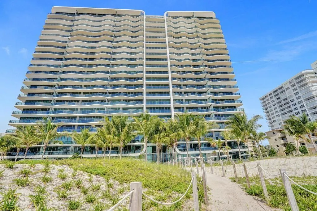 900 N Ocean Blvd., #302