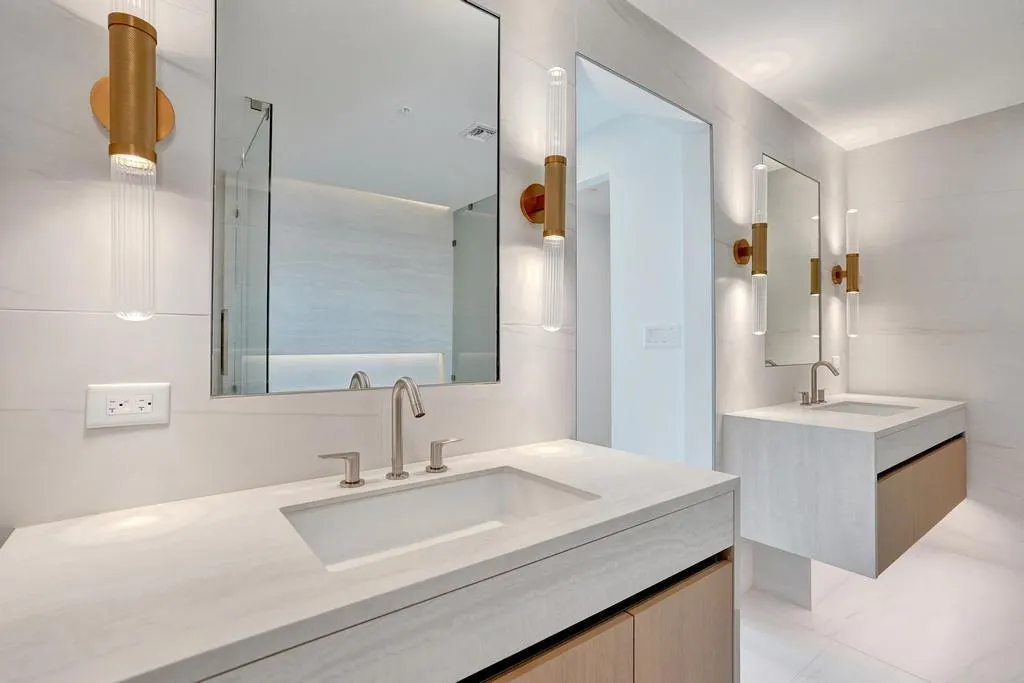 900 N Ocean Blvd., #302