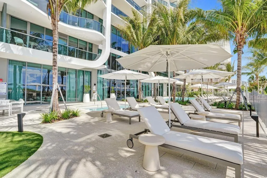 900 N Ocean Blvd., #302