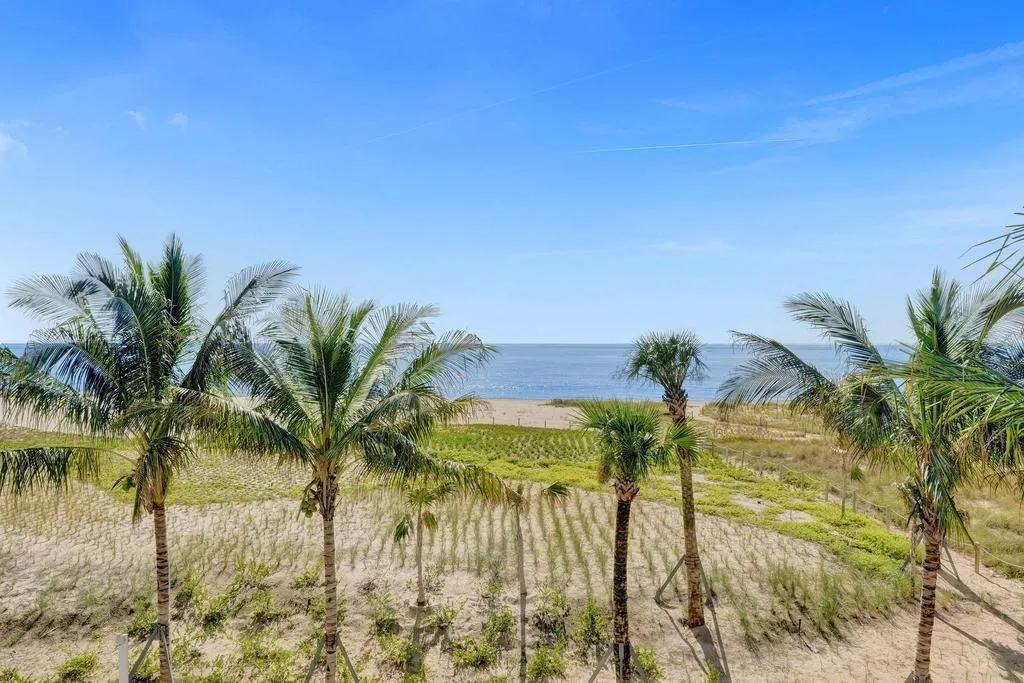 900 N Ocean Blvd., #302