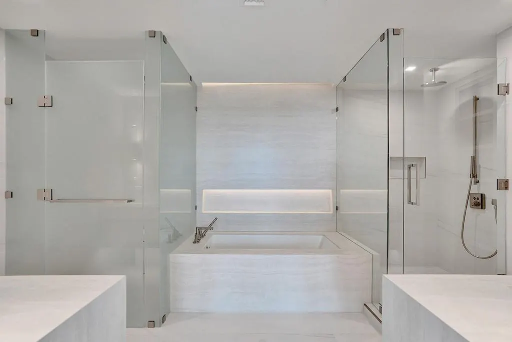 900 N Ocean Blvd., #302