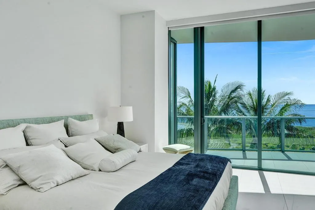 900 N Ocean Blvd., #302