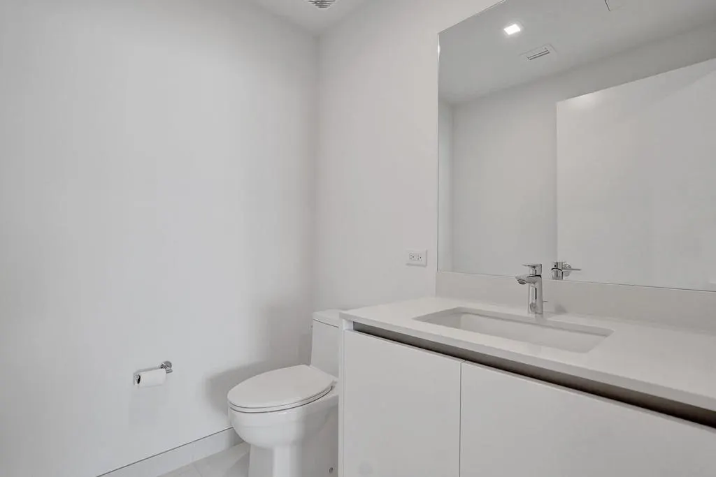 900 N Ocean Blvd., #302