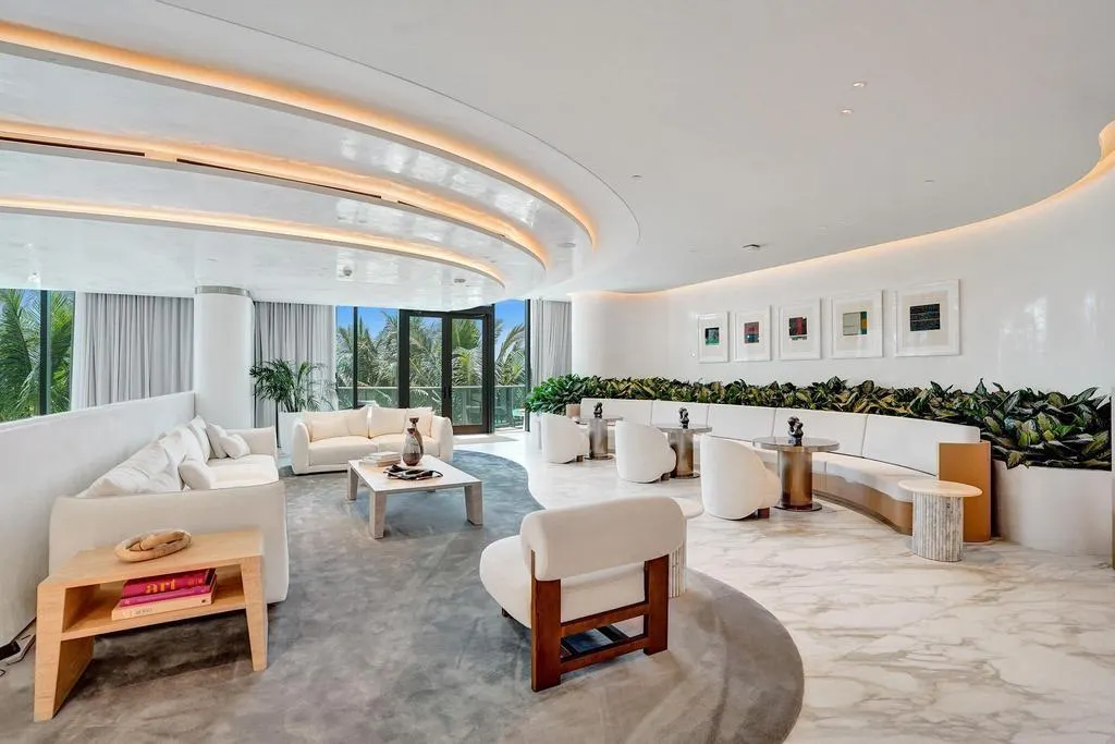 900 N Ocean Blvd., #302
