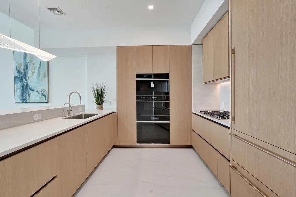 900 N Ocean Blvd., #302