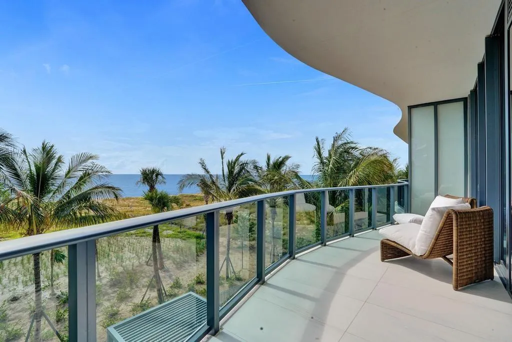 900 N Ocean Blvd., #302