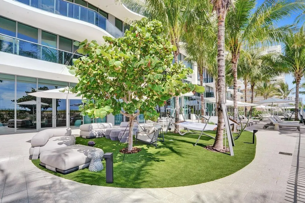 900 N Ocean Blvd., #302