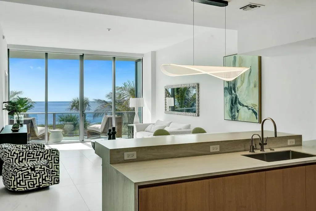 900 N Ocean Blvd., #302