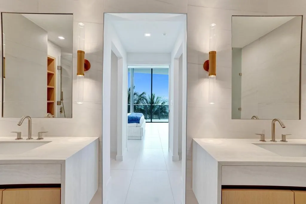 900 N Ocean Blvd., #302
