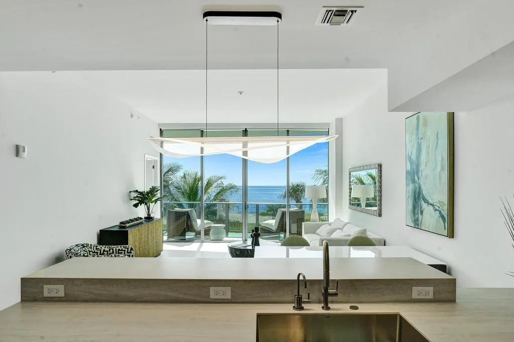 900 N Ocean Blvd., #302