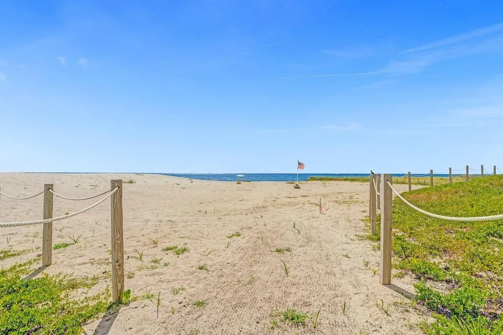 900 N Ocean Blvd., #302