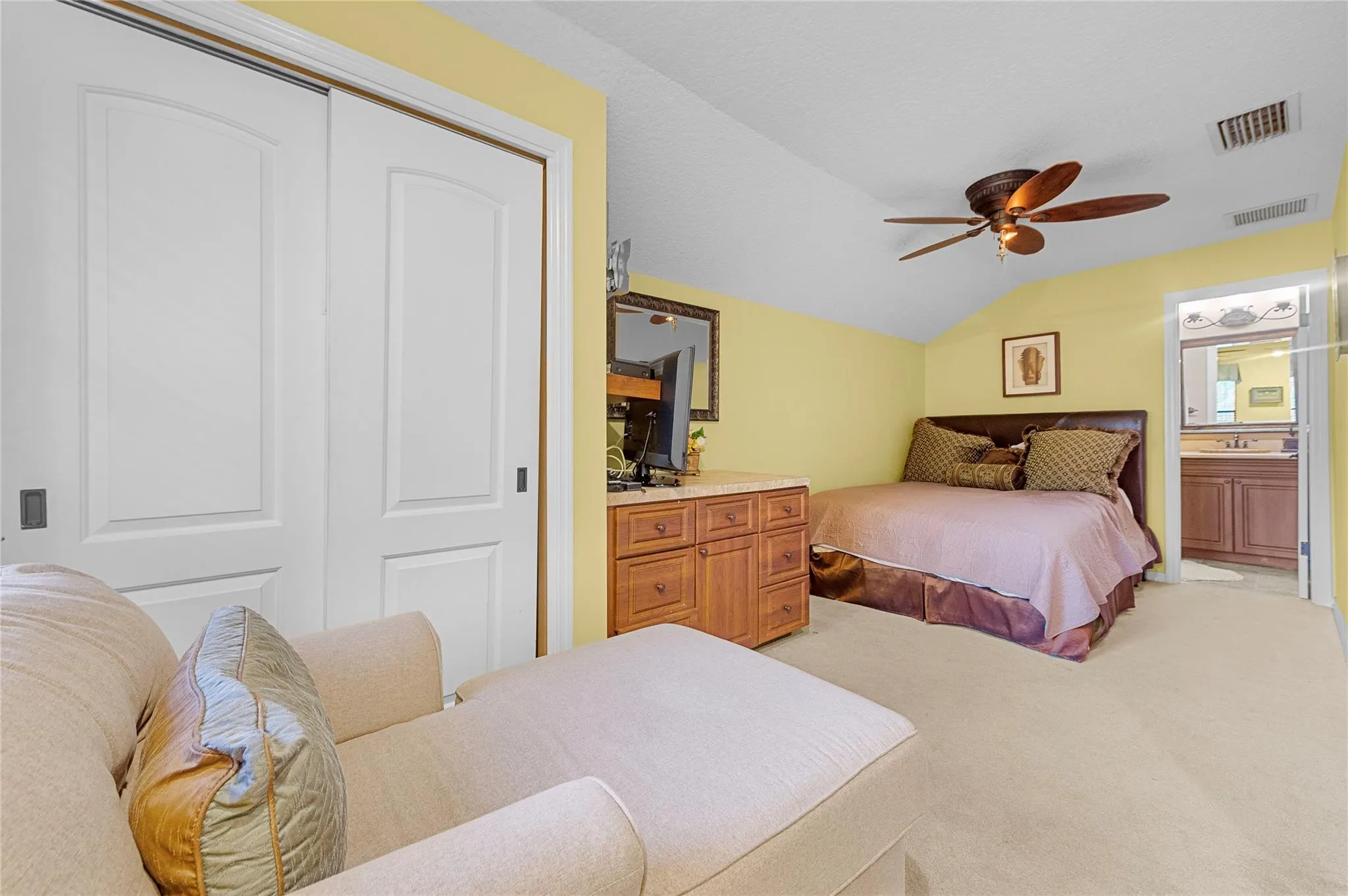 10111 Vestal Ct
