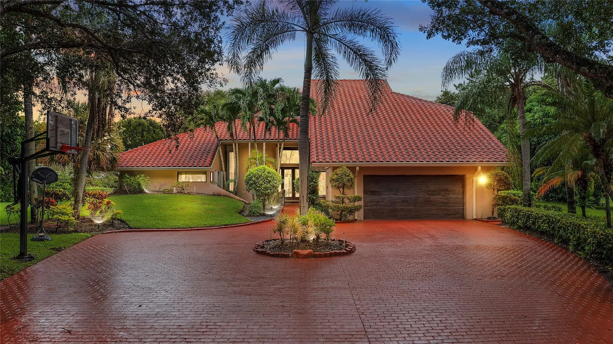 10111 Vestal Ct