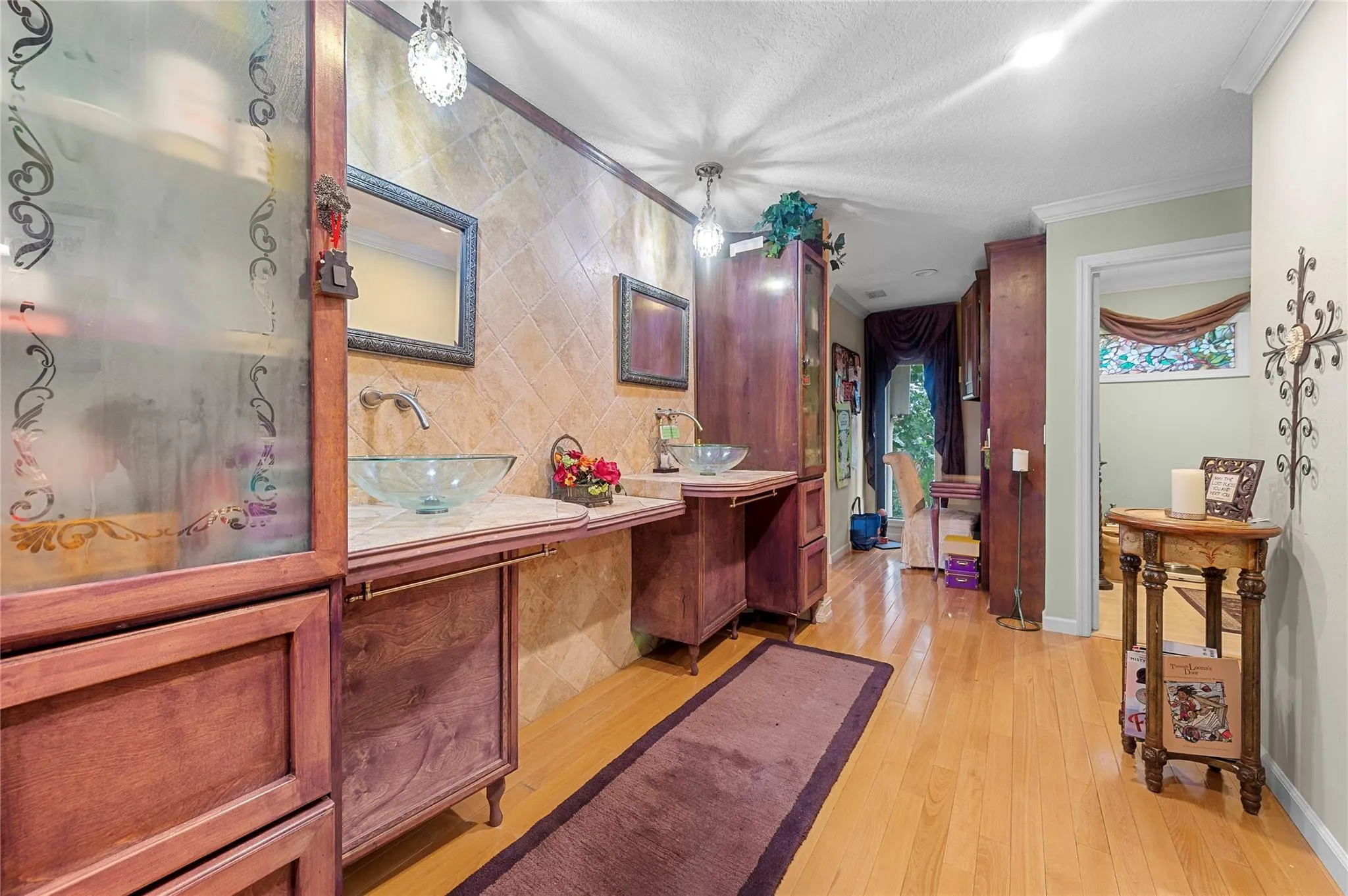 10111 Vestal Ct