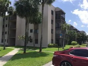 3700 N Pine Island Rd, #312