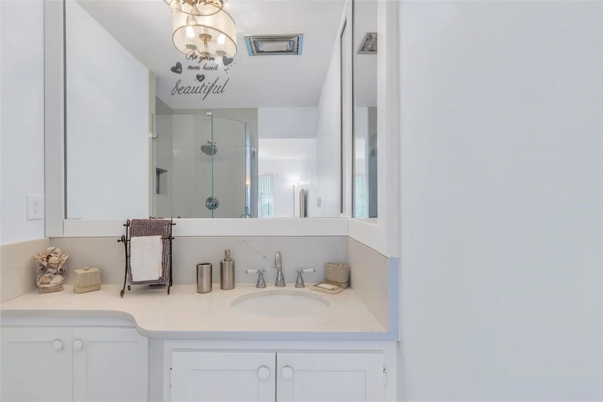 1198 Hillsboro Mile, #212