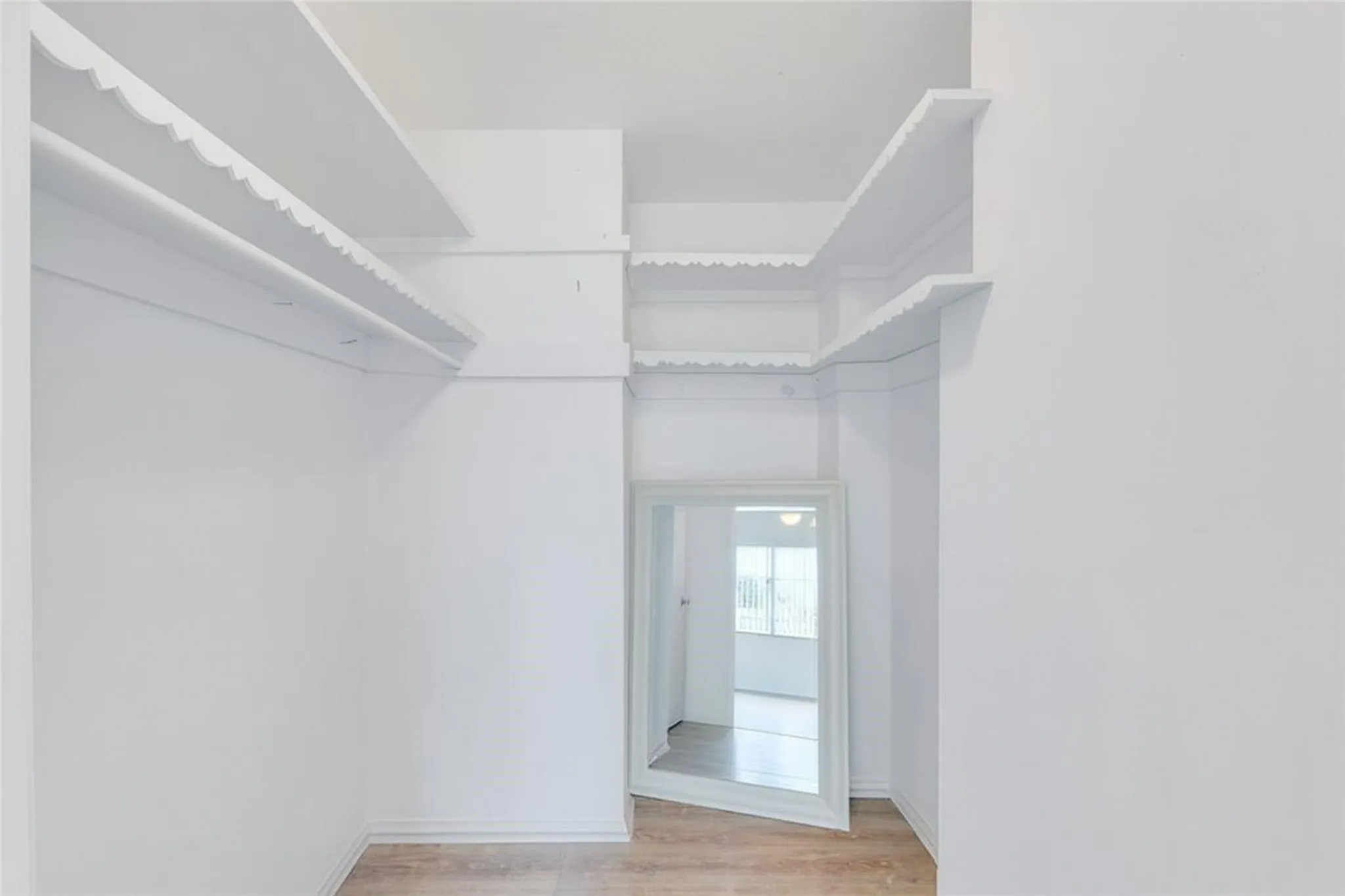 1198 Hillsboro Mile, #212