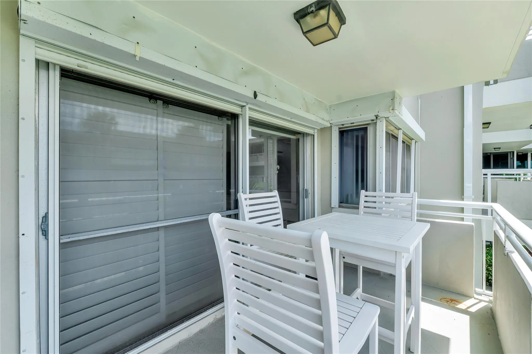 1198 Hillsboro Mile, #212