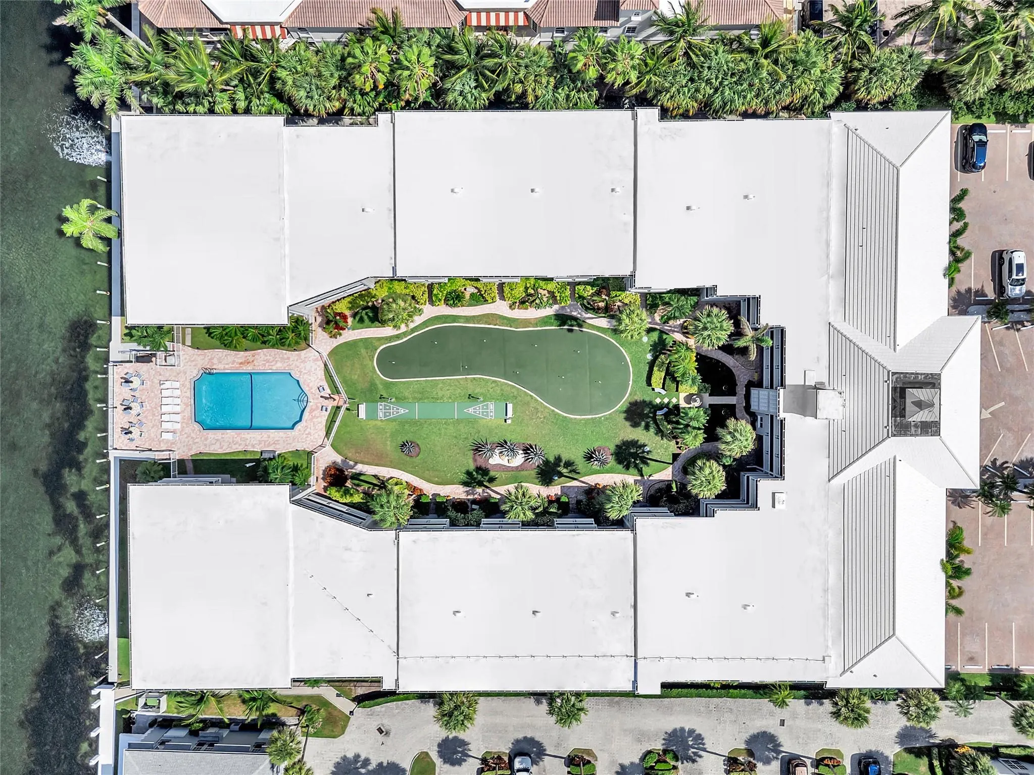 1198 Hillsboro Mile, #212