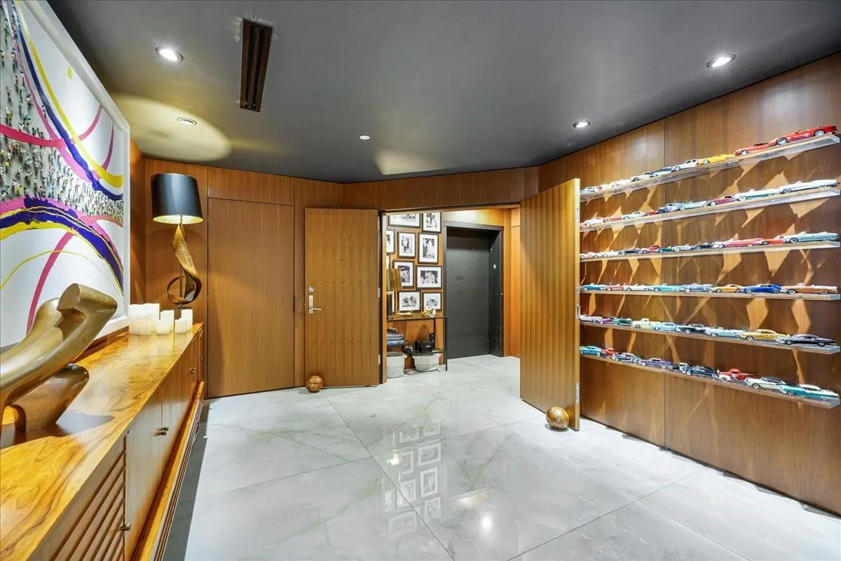 1180 N Federal Hwy, #1606