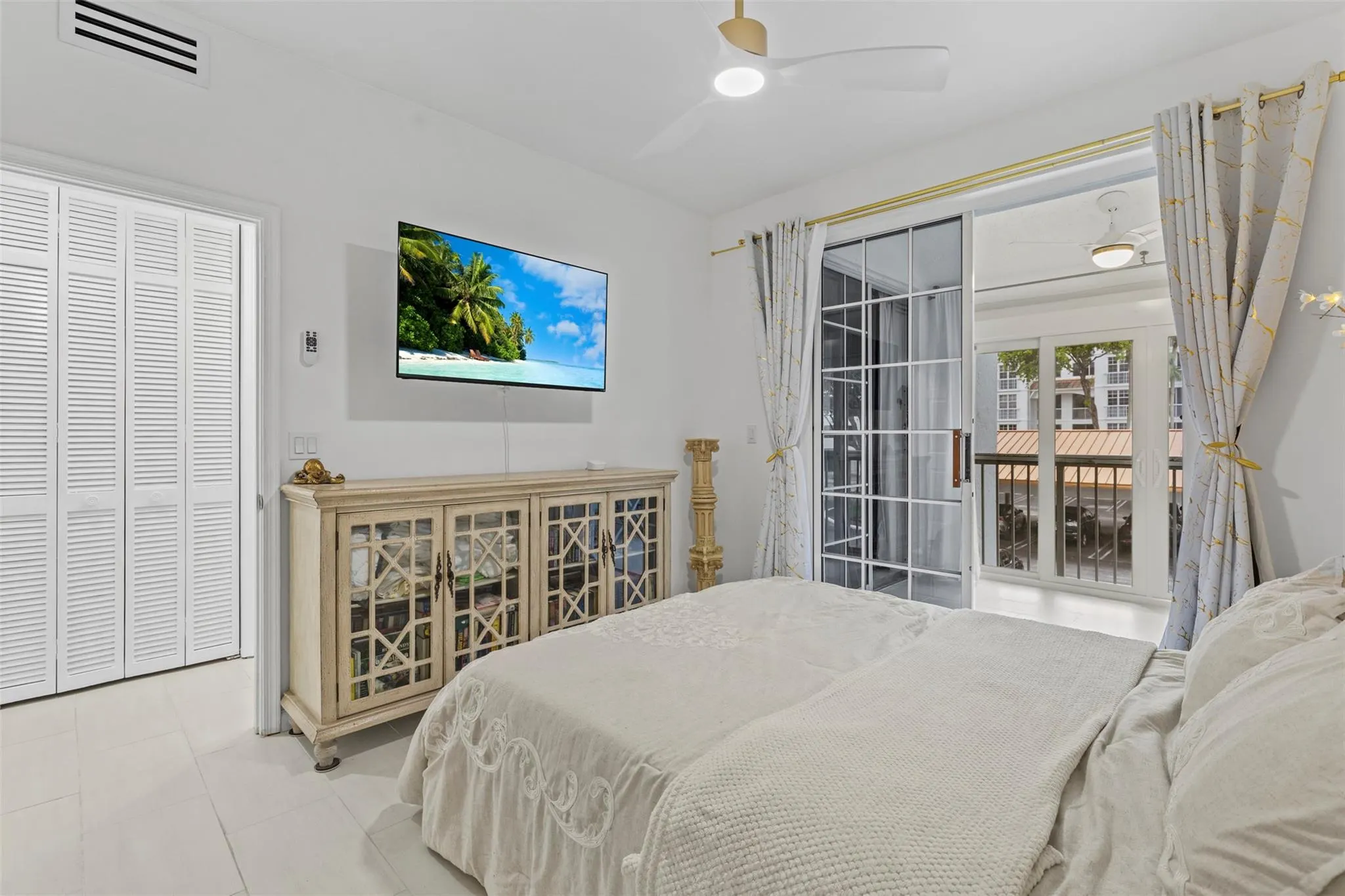4128 W Palm Aire Dr, #282A