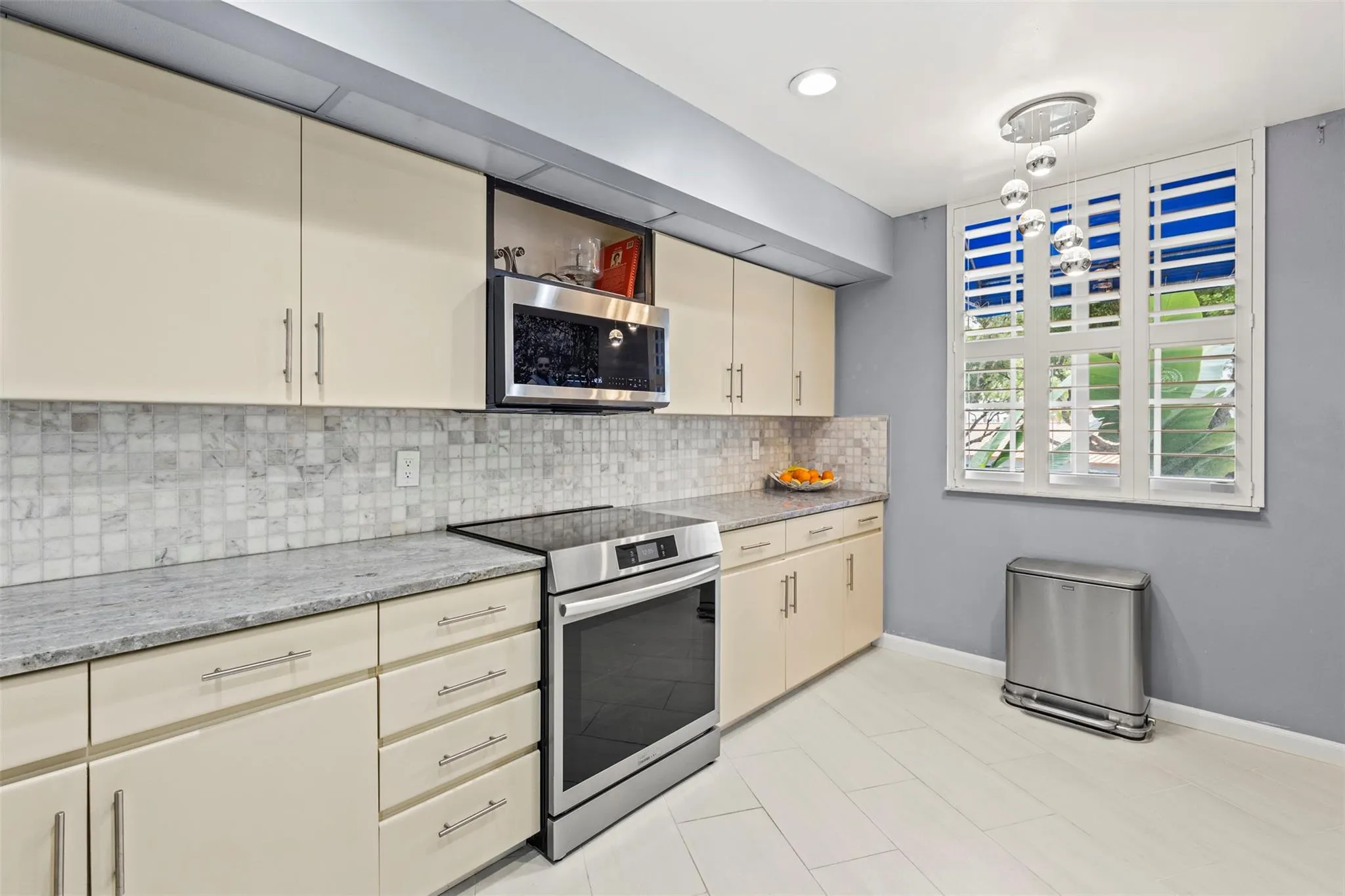 4128 W Palm Aire Dr, #282A