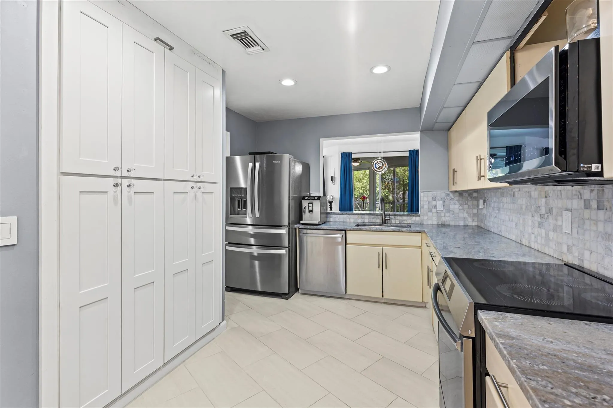 4128 W Palm Aire Dr, #282A