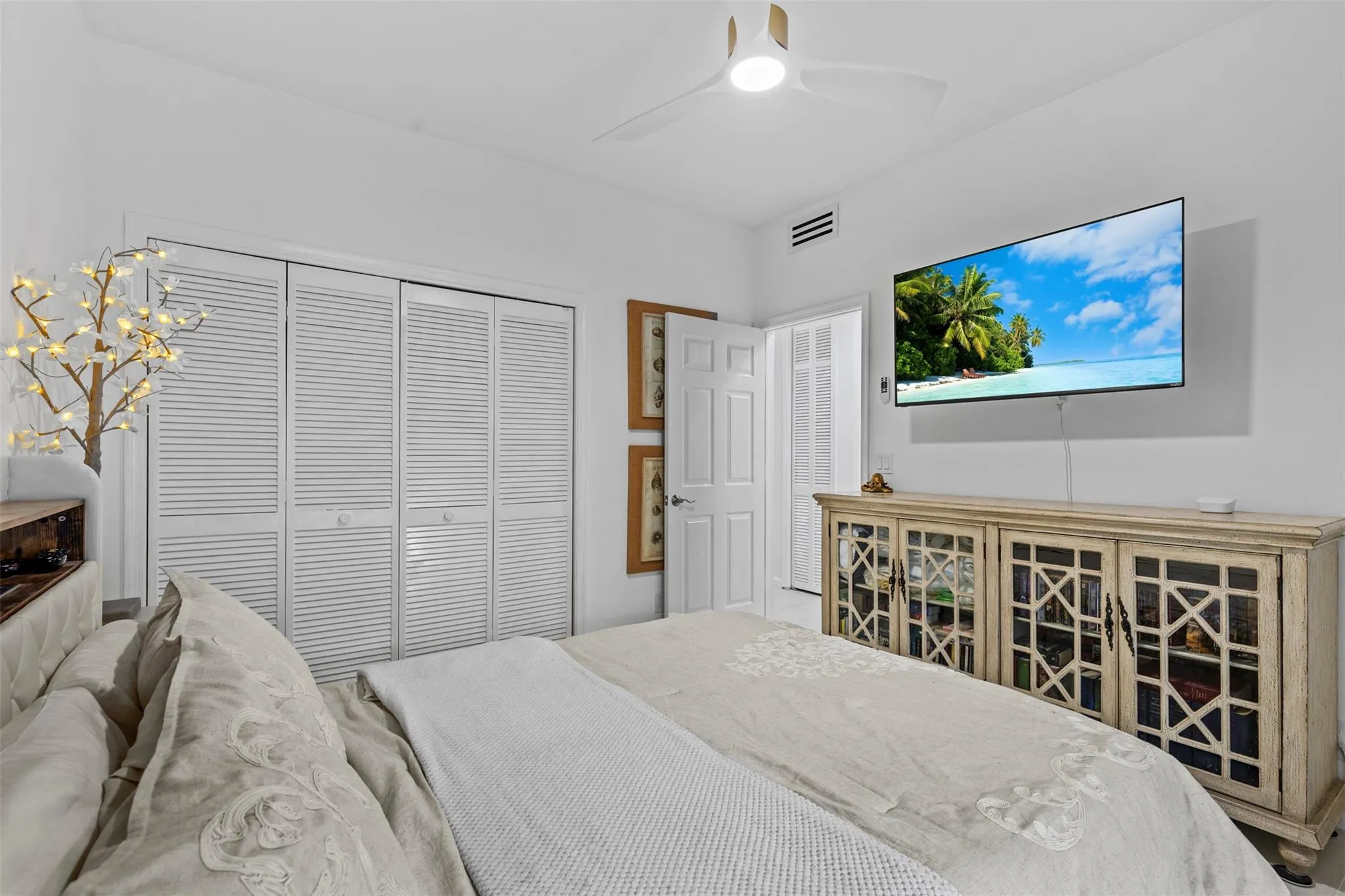 4128 W Palm Aire Dr, #282A