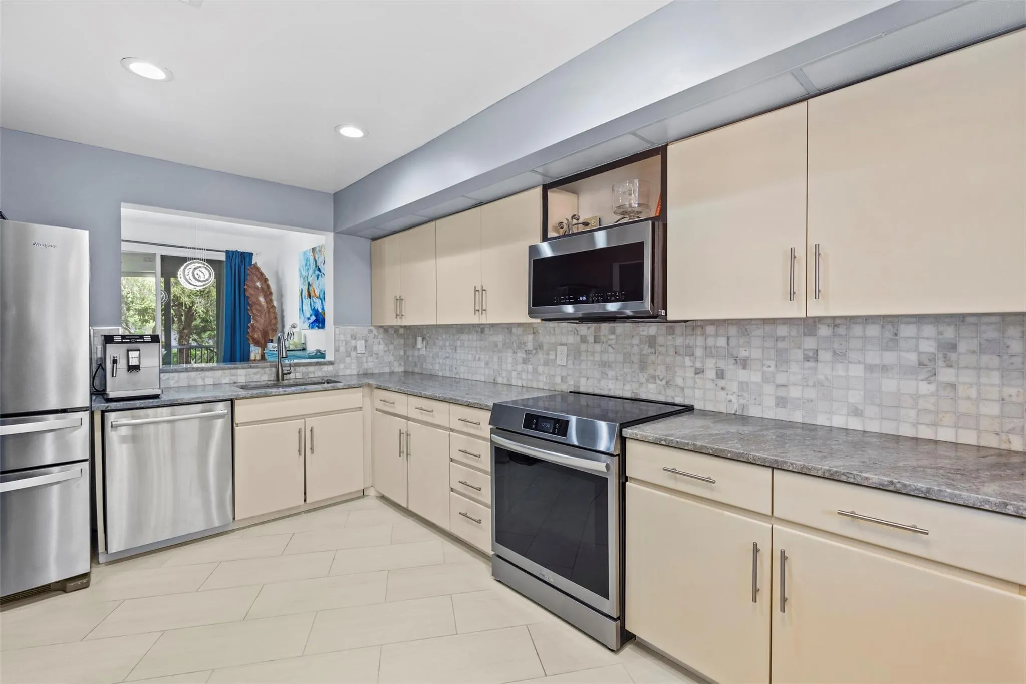 4128 W Palm Aire Dr, #282A
