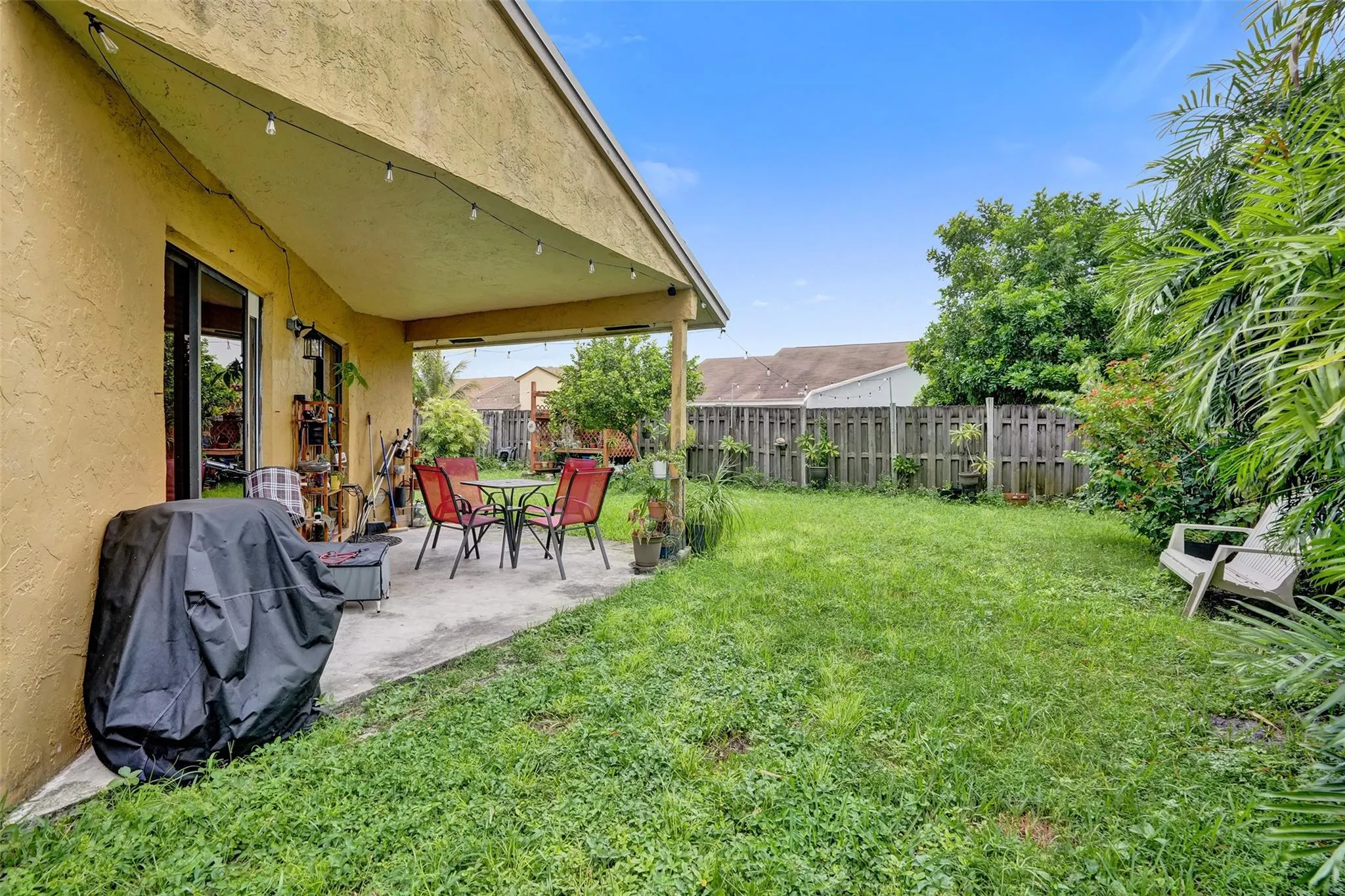 10921 SW 10th Ct