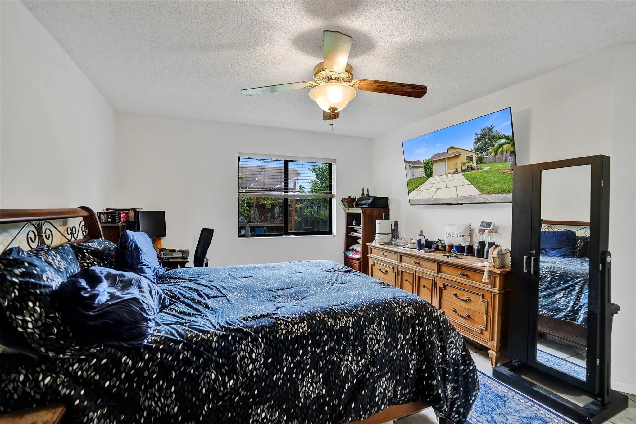 10921 SW 10th Ct