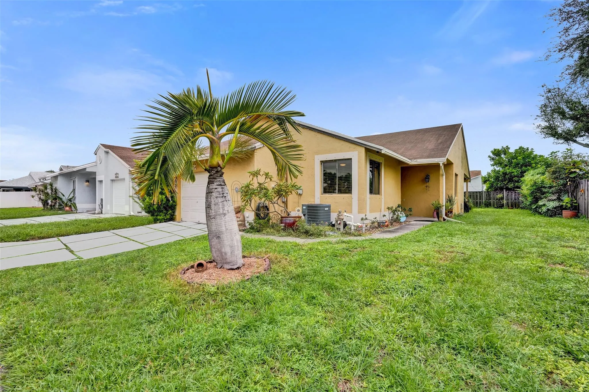 10921 SW 10th Ct