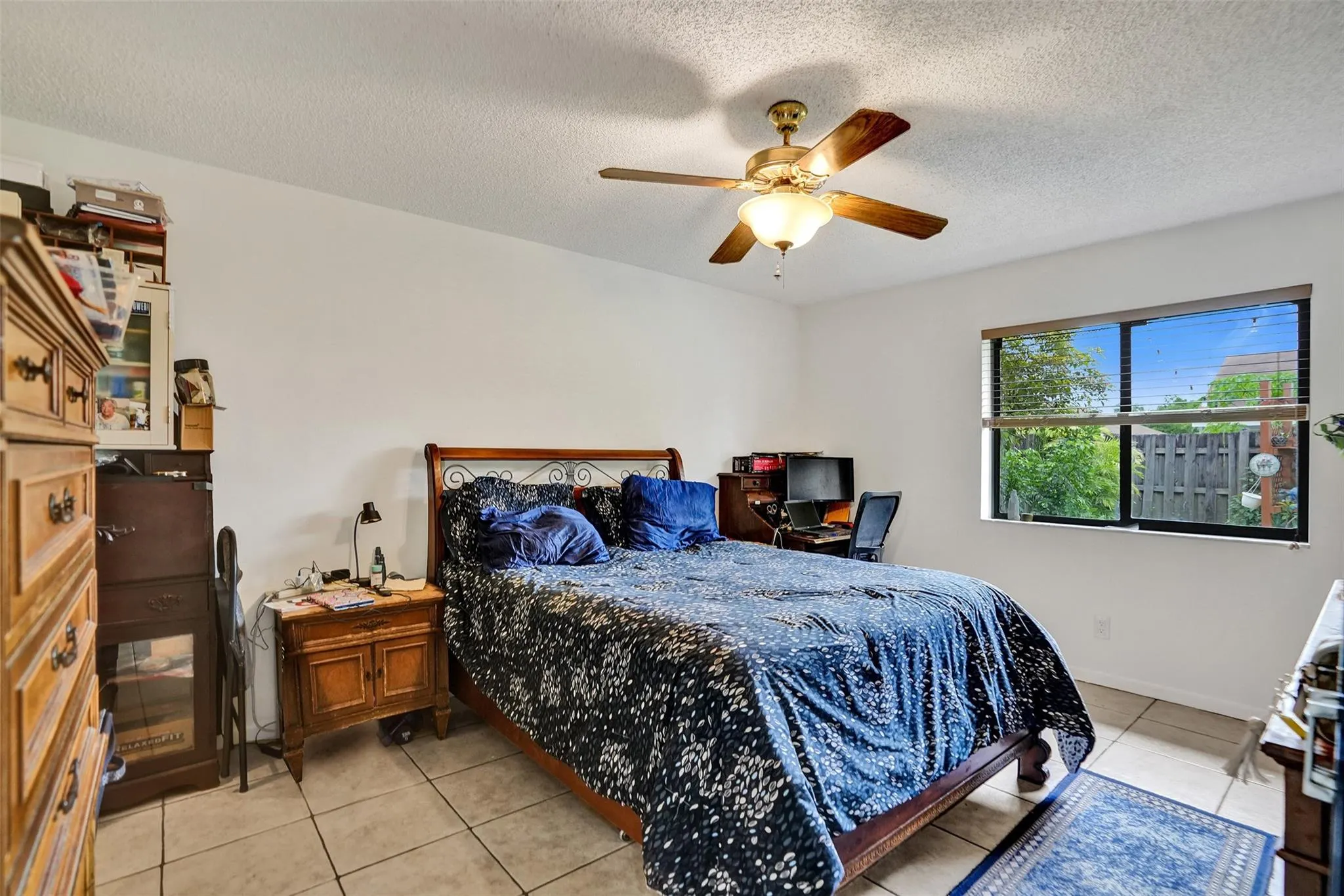 10921 SW 10th Ct