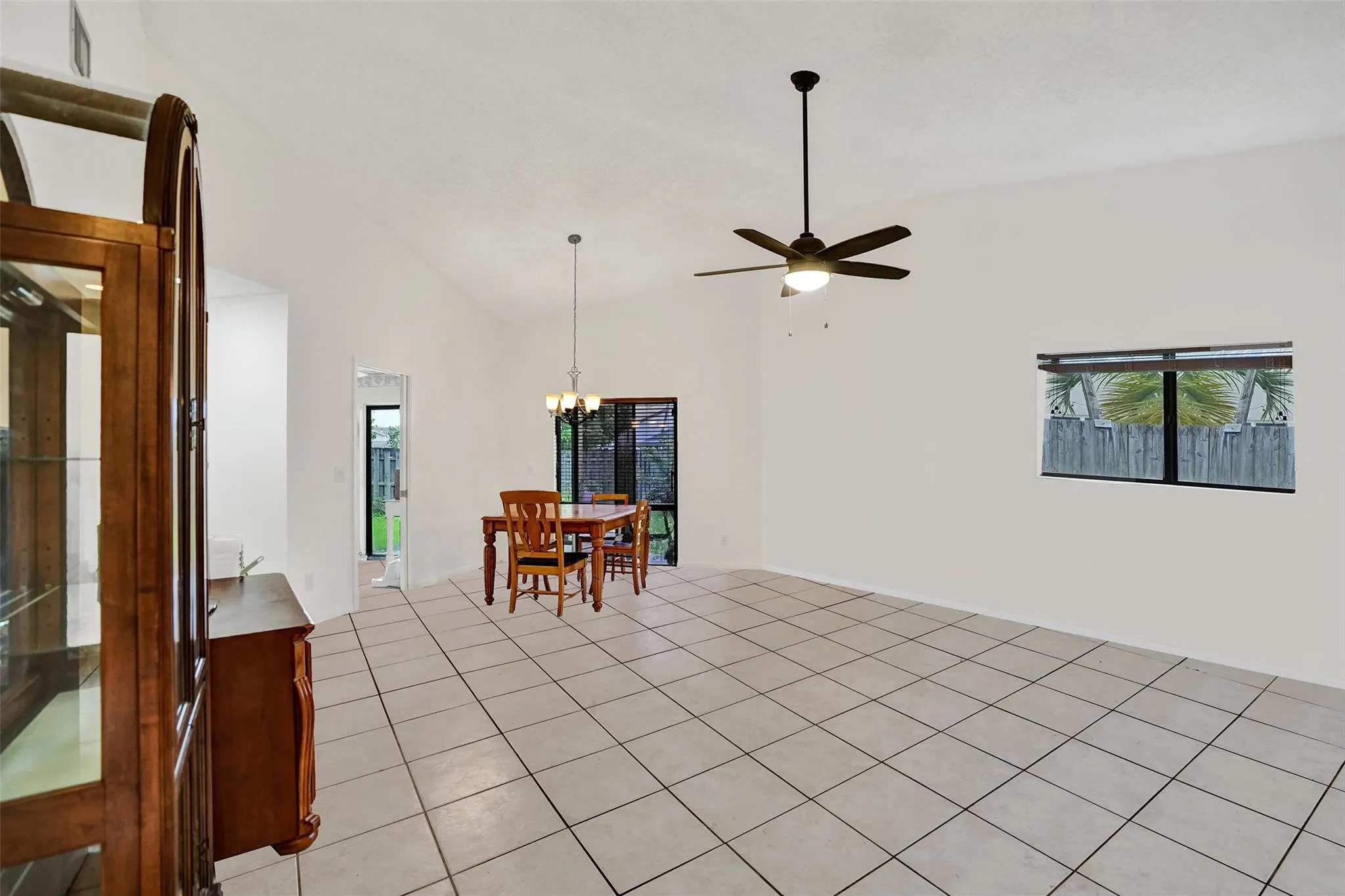 10921 SW 10th Ct