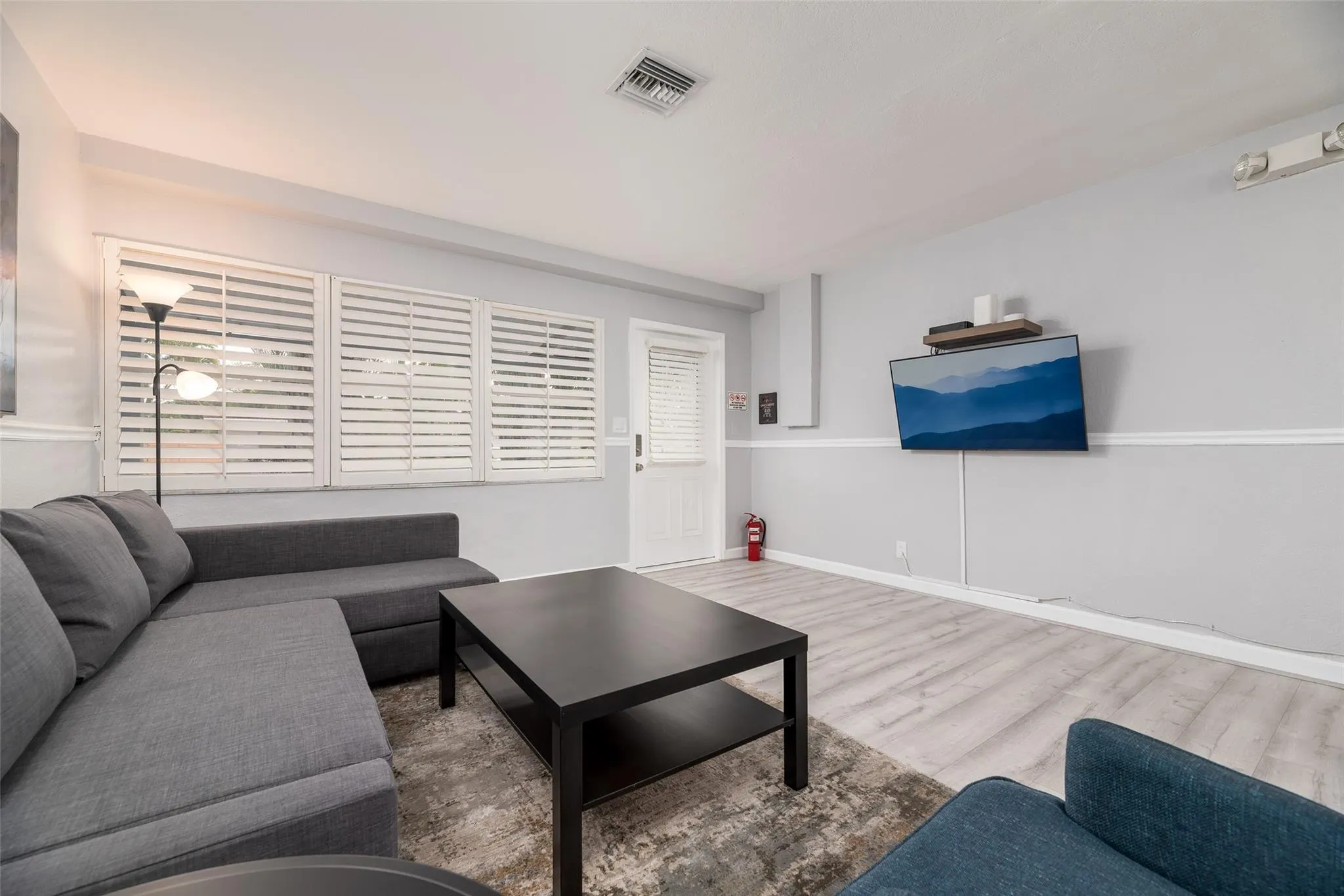 1139 NE 12th Ave, #1