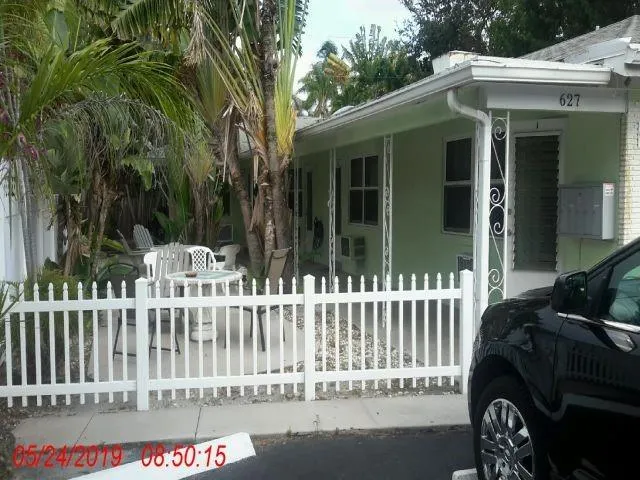 627 NE 17th Way, #1