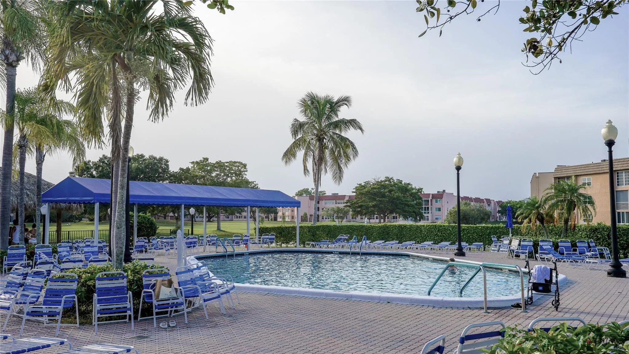 2780 N Pine Island Rd, #211