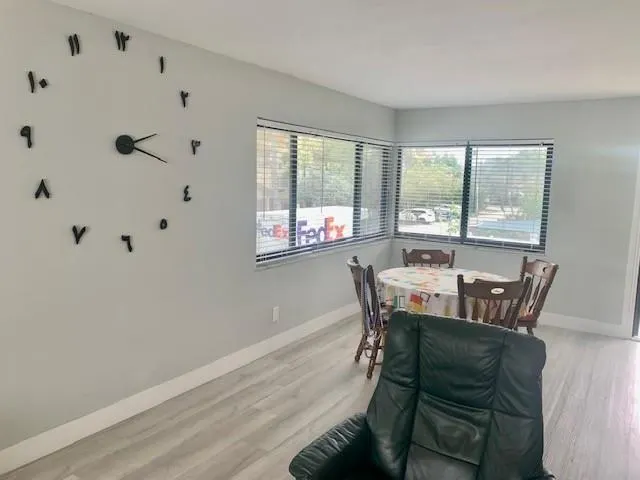 821 N Victoria Park Rd, #7