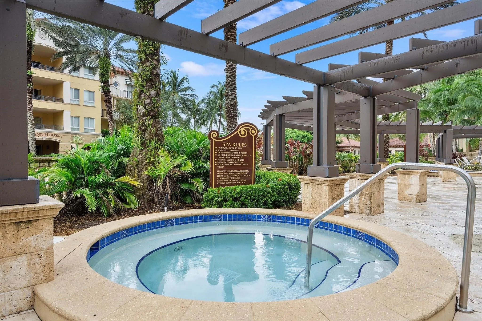 16135 Emerald Estates Dr, #164