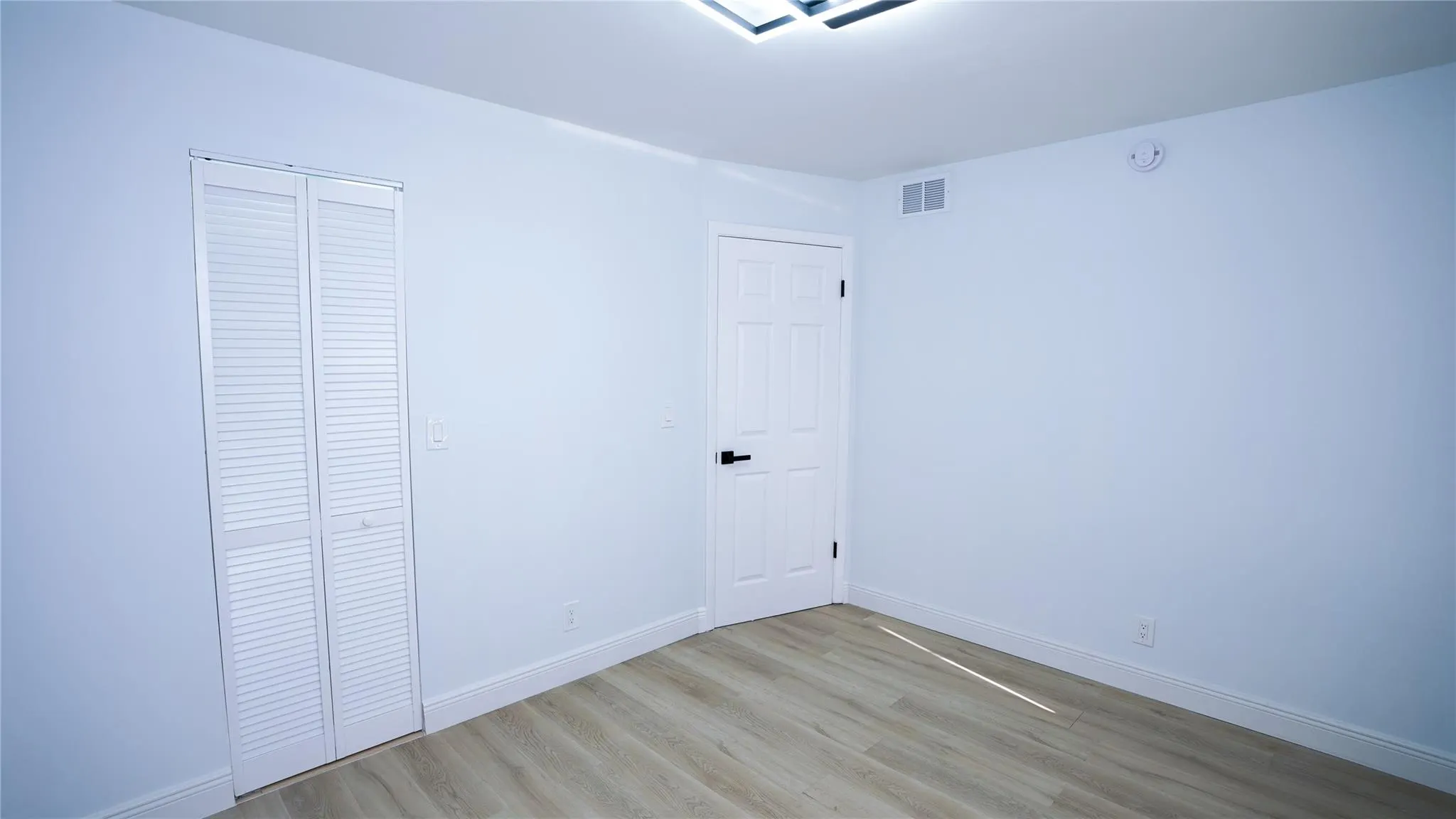 9601 Sunrise Lakes Blvd, #311
