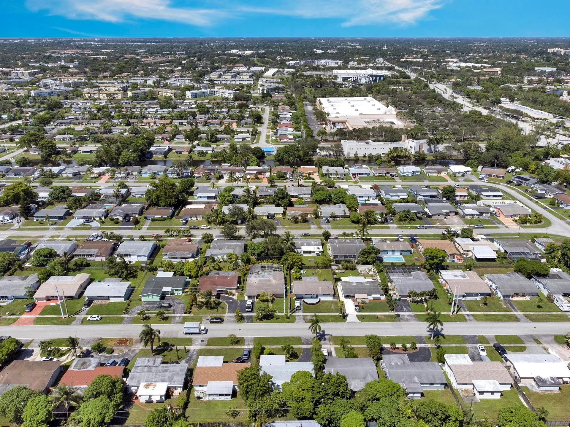 8360 NW 25th Ct