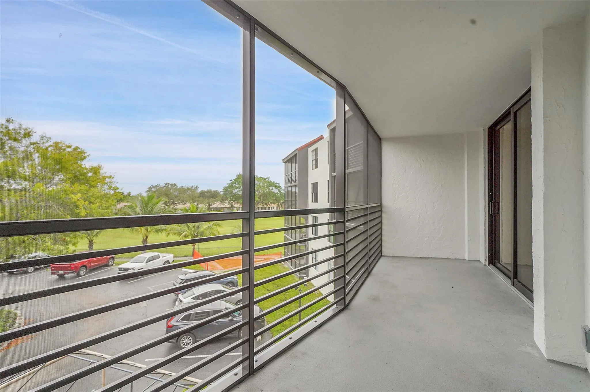 3900 N Hills Dr, #301